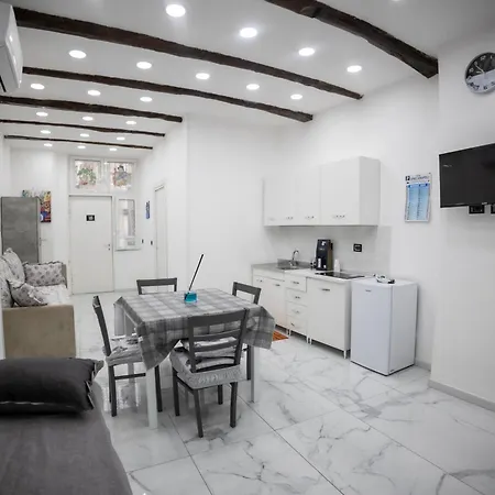 Royal Spaccanapoli Appartement *